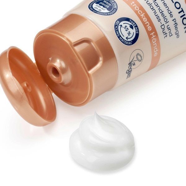 Крем з мигдалевою олією для дуже сухої шкіри рук , Balea Creme-&Ouml;l Hand Lotion, 100 мл ЗД-004 фото
